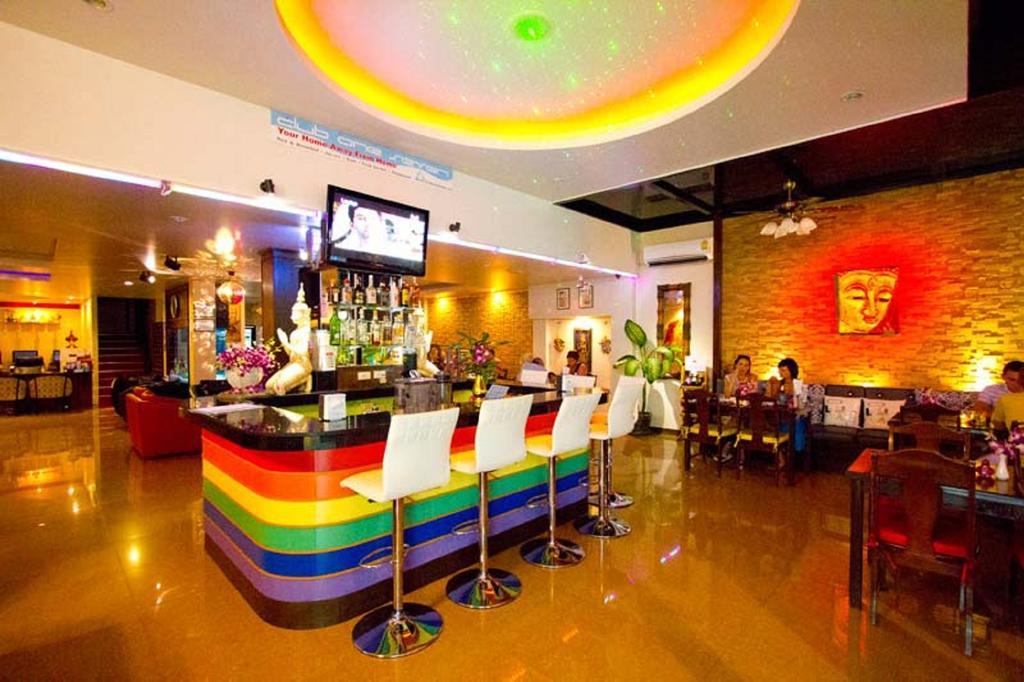 Отель Club One Seven Phuket Patong Экстерьер фото